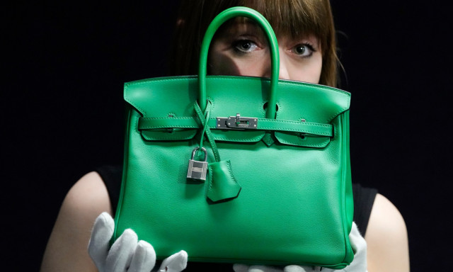 Πώς η Hermès ξεπέρασε τη Louis Vuitton στον κόσμο της πολυτέλειας