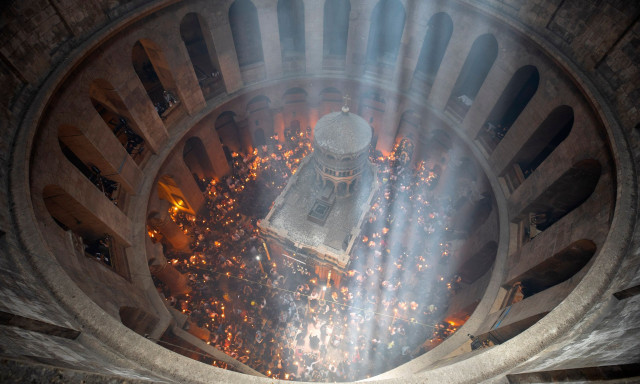 Άγιο Φως: Συνεχίζεται το θρίλερ με την αφή - Ο ρόλος του εβραϊκού Πάσχα και το ελληνικό σχέδιο