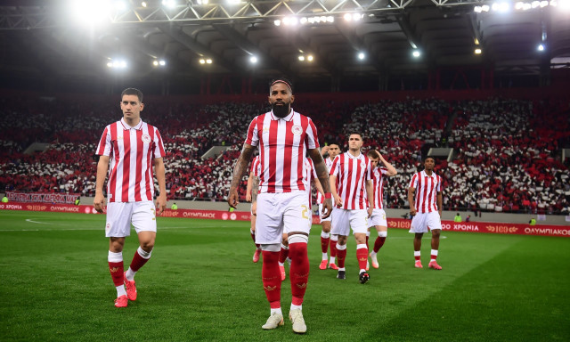 Ολυμπιακός: «Βγαίνει» σε κυκλοφορία και η δεύτερη παρτίδα της επετειακής φανέλας για τα 100 χρόνια