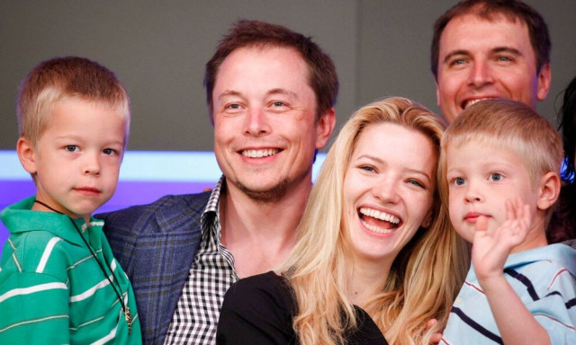 Έλον Μασκ: Πως... ελέγχει τη λεγεώνα των παιδιών του και το «χαρέμι» με τις μαμάδες τους