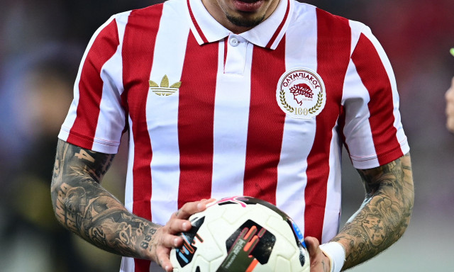 Ολυμπιακός: Ξεκίνησε η διάθεση της νέας παρτίδας της επετειακής φανέλας