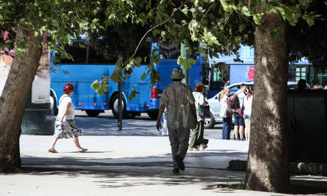 Μεγάλη Πέμπτη σαν… καλοκαίρι σε όλη τη χώρα – Ποια περιοχή «χτύπησε» 30άρι