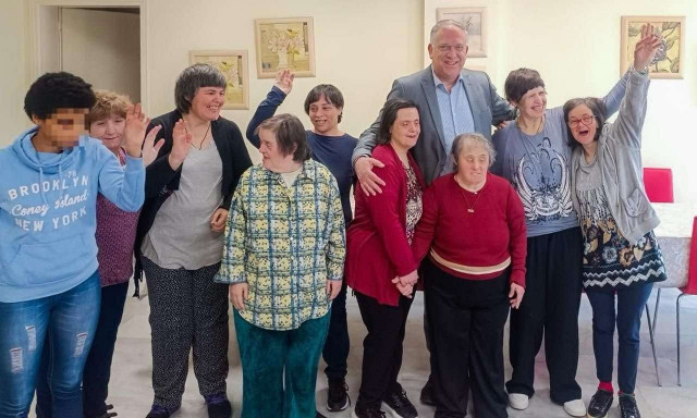 Τάκης Θεοδωρικάκος: Στο Ίδρυμα «Μαρία Κόκκορη» για παιδιά με σύνδρομο Down