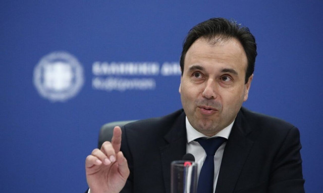 Παπαστεργίου: Πολιτικές ταυτότητες σε όλους τους ένστολους - Τα πιστοποιητικά που θα καταργηθούν