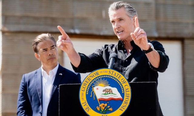 Καλιφόρνια: Η πρώτη πολιτεία που μηνύει τον Τραμπ για τους δασμούς