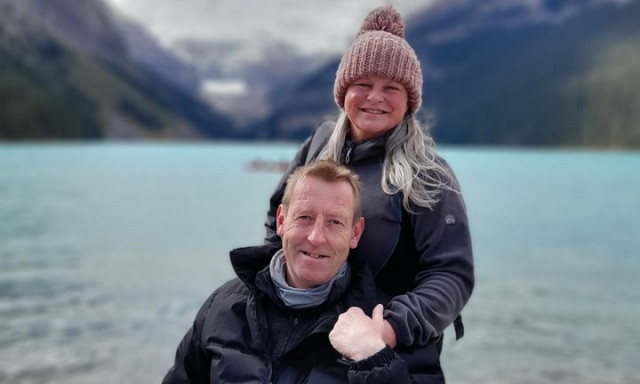 «Τον βοήθησα να πεθάνει στην Ελβετία και μετά παραδόθηκα στην αστυνομία»