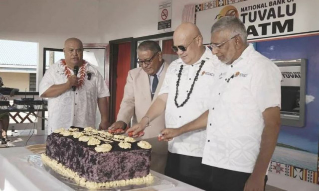 Το απομονωμένο νησί στον Ειρηνικό που απέκτησε το πρώτο του ΑΤΜ