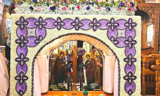 Χαλκιδική: Συγκίνηση και θαυμασμός για τον Επιτάφιο – κόσμημα της Ουρανούπολης