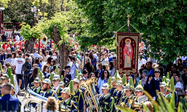 Γιατί αξίζει να ζήσεις έστω μια φορά το Πάσχα στην Κέρκυρα - Ένα ταξίδι μέσα στην παράδοση