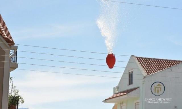 Κεφαλονιά: Μέχρι και από τον… ουρανό έπεσαν μπότηδες στο Ληξούρι