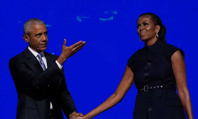 Ομπάμα: Τέλος στις φήμες διαζυγίου - Η Μισέλ φόρεσε τη βέρα της