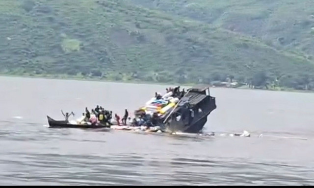 Κονγκό: Τουλάχιστον 148 νεκροί εξαιτίας πυρκαγιάς σε πλοίο