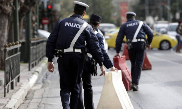 Παλλήνη: Αποκλείστηκε η οδός Μεγάλου Αλεξάνδρου λόγω καθίζησης