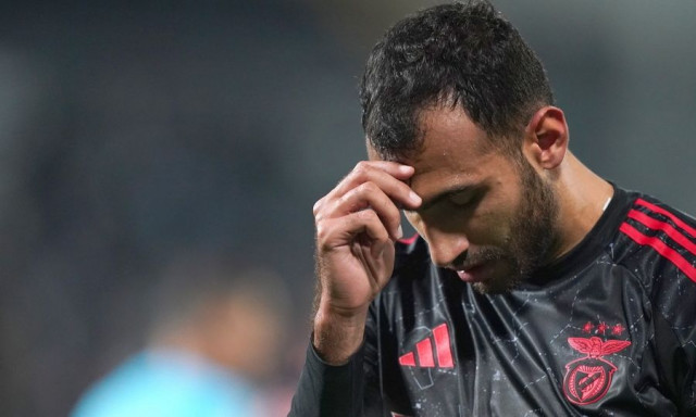 Απίθανος Βαγγέλης Παυλίδης: Έφτασε τα 27 γκολ με την Μπενφίκα εναντίον της Γκιμαράες