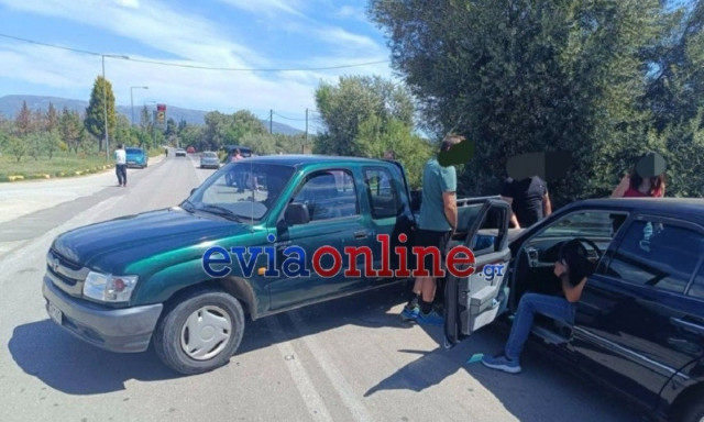 Εύβοια: Καραμπόλα τριών οχημάτων ανάμεσα σε Αμάρυνθο και Ερέτρια