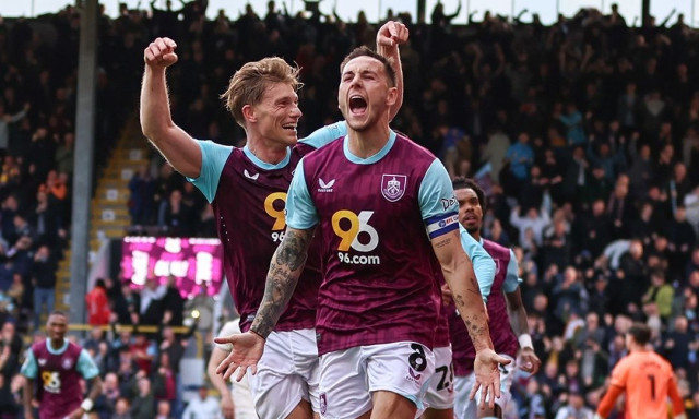 Premier League: Επιστρέφουν στα… σαλόνια Λιντς και Μπέρνλι