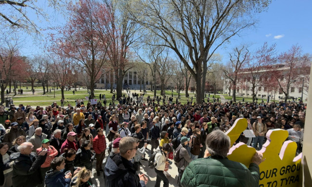 ΗΠΑ: Στη δικαιοσύνη το Χάρβαρντ – Αντιδρά στην απόφαση για το «πάγωμα» των κρατικών επιδοτήσεων