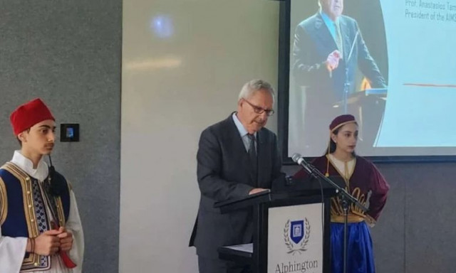 Σάλος στην Αυστραλία: Αρνήθηκε να υπογράψει υπέρ της Παγκόσμιας Ημέρας Ελληνικής Γλώσσας