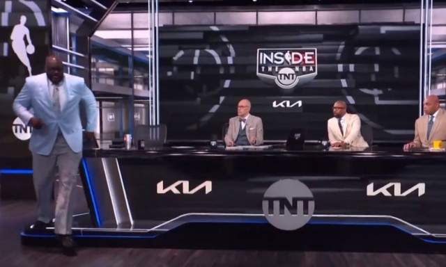 Σακίλ Ο’ Νιλ: Έφυγε τρέχοντας από ζωντανή εκπομπή για να πάει τουαλέτα - Βίντεο