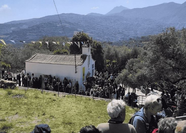 Κρήτη: Χιλιάδες πιστοί στην Ασή Γωνιά για το έθιμο της ευλογίας ζώων