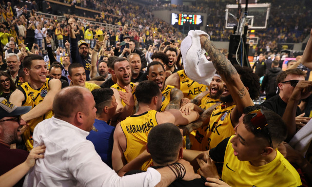 ΑΕΚ – Ναντέρ: Η «τρελή» ατμόσφαιρα κι η… έκρηξη χαράς στο φινάλε | Δείτε το βίντεο