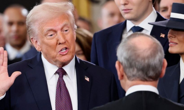 «Βλαδίμηρε, ΣΤΑΜΑΤΑ!»: «Κραυγή» Τραμπ προς τον Πούτιν για να σταματήσει τους βομβαρδισμούς