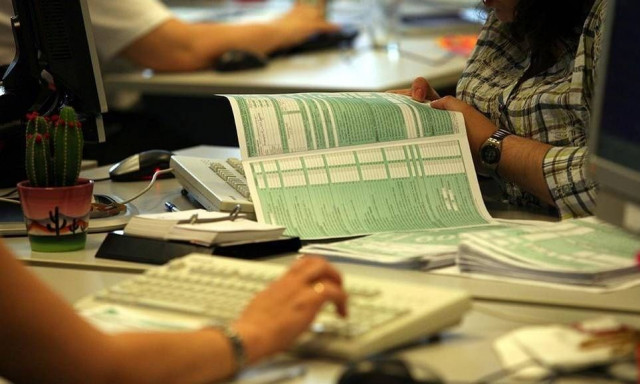 Φορολογικές δηλώσεις: Τέλος χρόνου για την αυτόματη υποβολή– Μέχρι σήμερα η προθεσμία για διορθώσεις