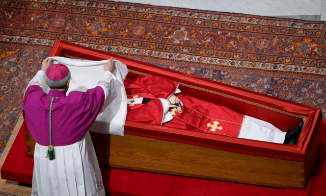 Σφραγίσθηκε το φέρετρο του Πάπα Φραγκίσκου - Ολοκληρώθηκε η τελετή