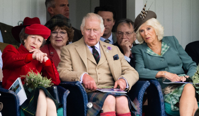 Βρετανία: «Είναι εξαιρετική στο ρόλο της βασίλισσας», δήλωσε για την Καμίλα η πριγκίπισσα Άννα