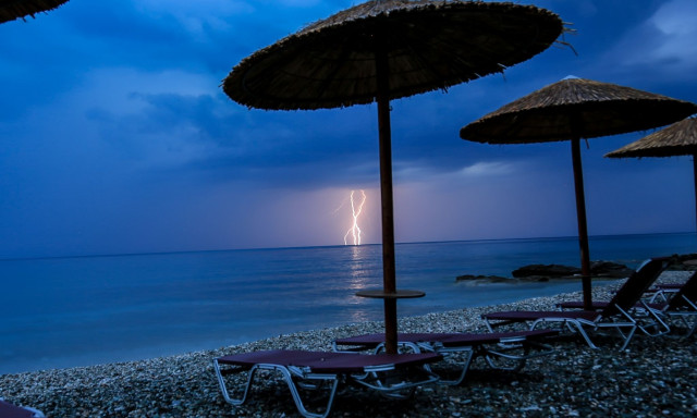Κακοκαιρία: Πάνω από 4.000 κεραυνοί το Σάββατο (26/4)- Πού έπεσε η περισσότερη βροχή