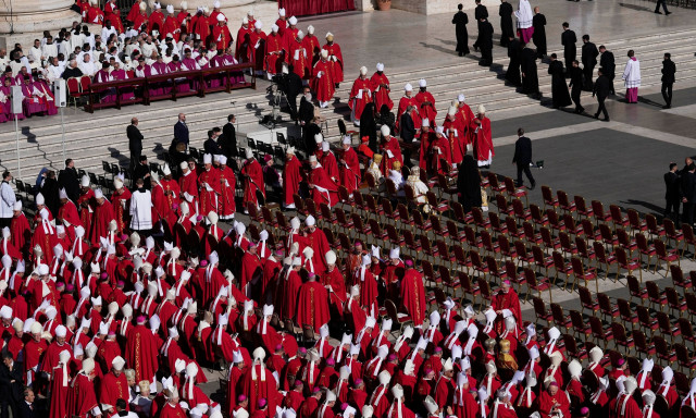 Τι συμβαίνει μετά τον θάνατο του Πάπα και στη διάρκεια της «Κενής Έδρας»