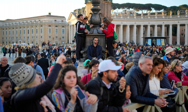 Ρίγη συγκίνησης για την παγκόσμια κοινότητα στην κηδεία του Πάπα Φραγκίσκου