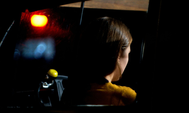 Από τη Μύκονο στο Ντουμπάι: Η ένστολη barbie, το ροζ βίντεο που την καίει και τα porta potty parties