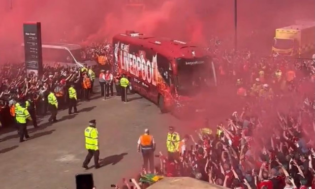 Το πάρτι άρχισε στο Λίβερπουλ – Γέμισαν οι δρόμοι με κόσμο