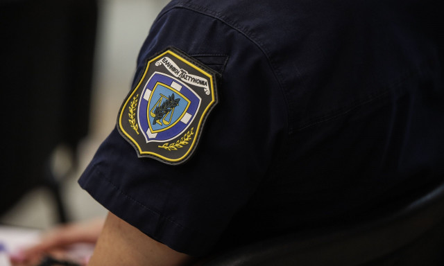 Ηράκλειο: Αστυνομικός έσπρωξε πολίτη και συνελήφθη