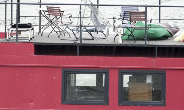 Γερμανία: Διάσημη μυθιστοριογράφος βρέθηκε δολοφονημένη στο πλωτό σπίτι της στο Αμβούργο