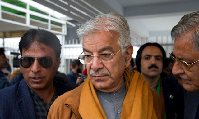 Υπουργός Άμυνας Πακιστάν: Επίκειται εισβολή της Ινδίας- Ενισχύθηκε η στρατιωτική παρουσία στα σύνορα