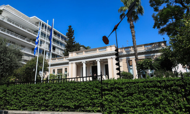 Red Alert στην κυβέρνηση για ναυσιπλοΐα και ενεργεία λόγω του πολέμου στη Μέση Ανατολή