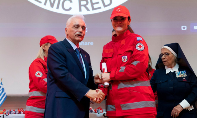 ΕΕΣ: Χαμόγελα και μηνύματα για τη δύναμη της προσφοράς στην Τελετή Ορκωμοσίας Εθελοντών Σαμαρειτών