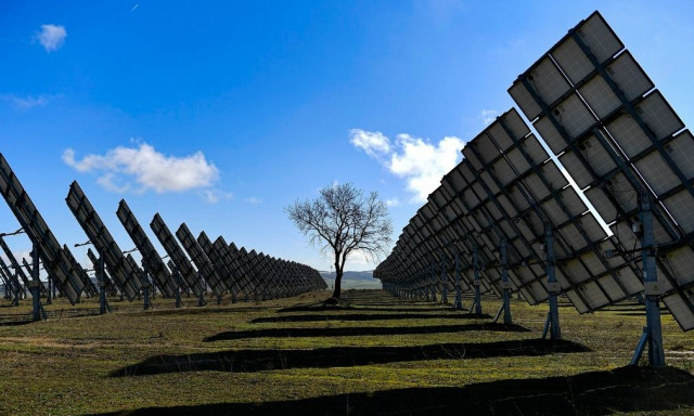 Mπλάκ άουτ σε Ισπανία και Πορτογαλία: «Φταίνε» οι ανανεώσιμες πηγές ενέργειας;