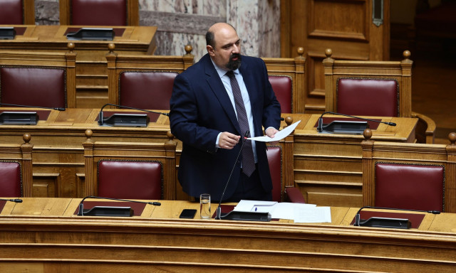 Κυβέρνηση για Τέμπη: Οδηγός το «μοντέλο Τριαντόπουλου»