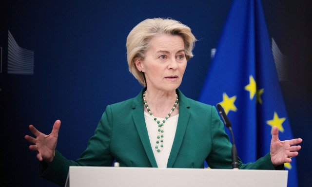 Φον ντερ Λάιεν κατά Τραμπ και Πούτιν: «Δεν τιμωρούμε τους γείτονες»