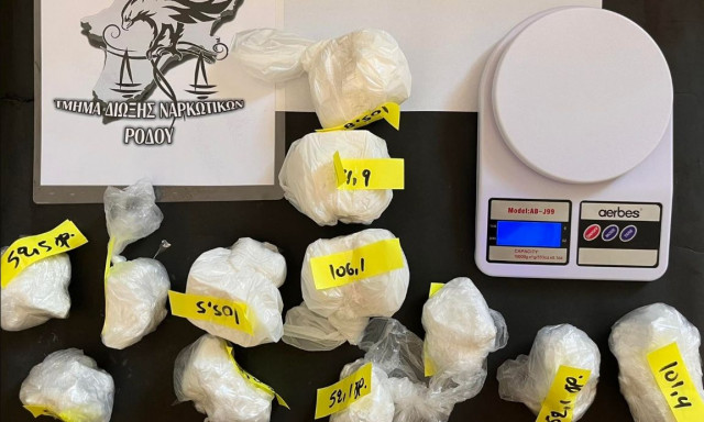 Ρόδος: Μητέρα και γιος διακινούσαν κοκαΐνη – Στη φυλακή ο 30χρονος, ελεύθερη υπό όρους η 47χρονη