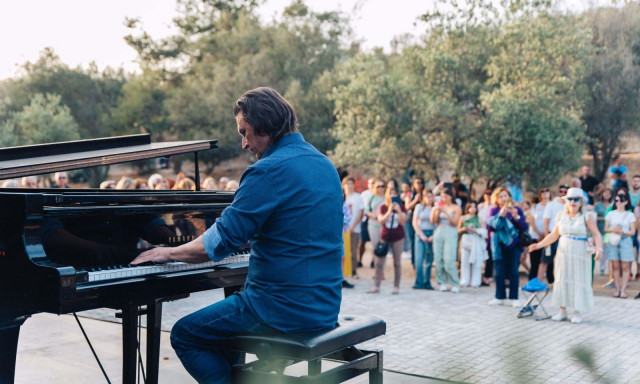 Το Piano City Festival γεμίζει με μελωδίες τις γειτονιές της Αθήνας