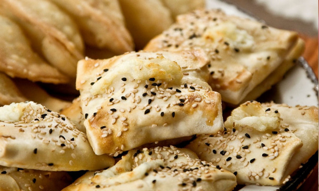 Τα 10 παραδοσιακά πιάτα της κρητικής κουζίνας που πρέπει να δοκιμάσεις οπωσδήποτε