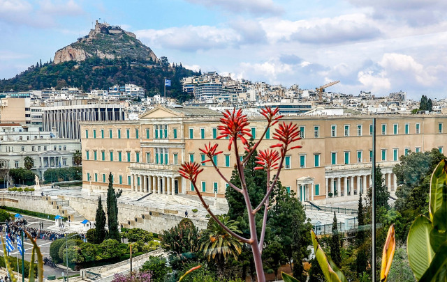 Καιρός: Έρχεται μίνι καλοκαιράκι με 30άρια - Πότε αλλάζει το σκηνικό