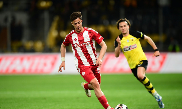 Μεταγραφές, Ολυμπιακός: «Προσφέρει θέση βασικού στον Κωστούλα η Γουέστ Χαμ»