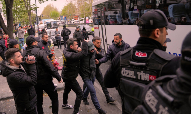 Τουρκία: Πάνω από 400 συλλήψεις κατά τους εορτασμούς της Πρωτομαγιάς στην Κωνσταντινούπολη