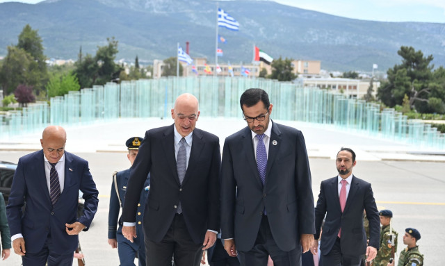 Ο Δένδιας συναντήθηκε με τον Υπουργό Βιομηχανίας και Προηγμένης Τεχνολογίας των ΗΑΕ