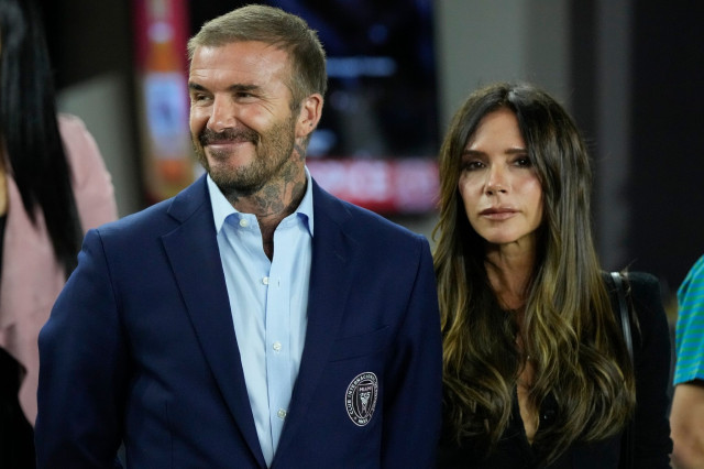 Βικτόρια Μπέκαμ: Ο ρομαντικός χορός με τον Ντέιβιντ Μπέκαμ και οι ευχές για τα 50α γενέθλιά του